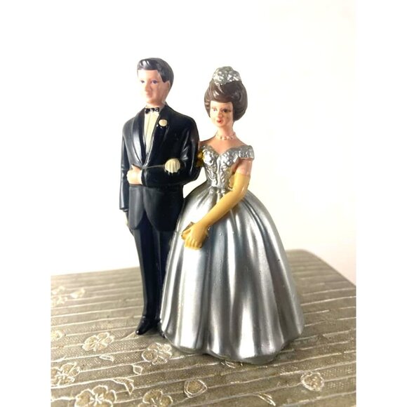 Vintage Wilton Brunette SILVER Bride & Groom Wedding Cake Topper Figurine Hong K - Picture 1 of 5